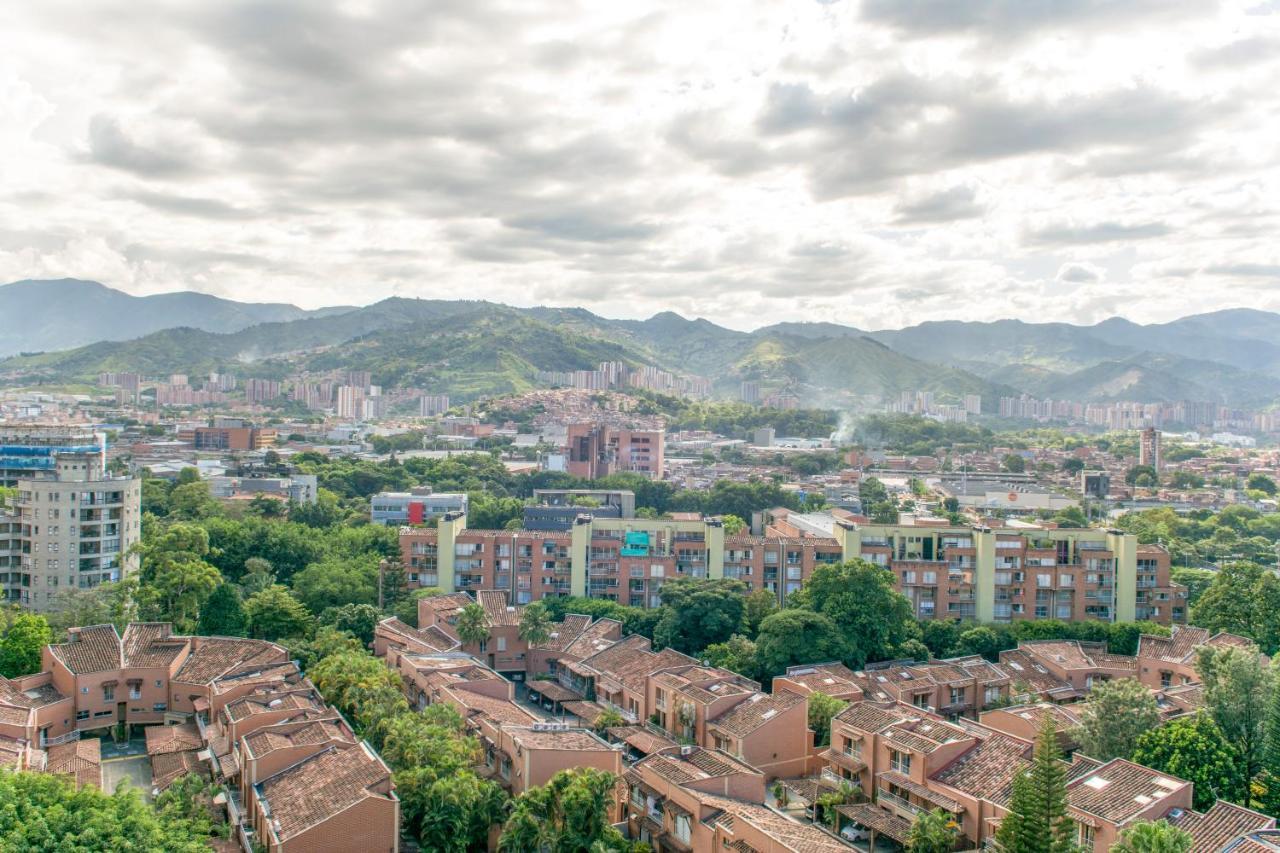 Aptos Alcazar Oviedo By Housy Host メデジン エクステリア 写真