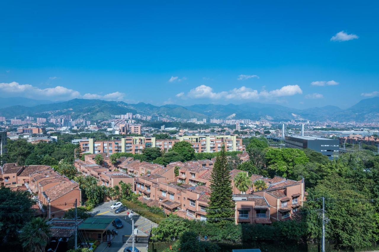 Aptos Alcazar Oviedo By Housy Host メデジン エクステリア 写真